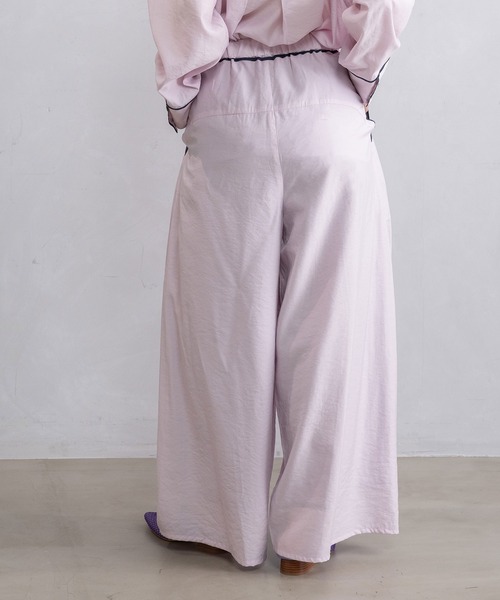 MARECHAL TERRE(マルシャルテル)の「ウエスタンタックワイドコクーンパンツ(その他パンツ・レディース・ブラック/ネイビー/チャコールグレー/ピンク・MEDIUM)」の6枚目の写真