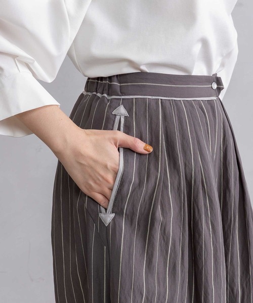 MARECHAL TERRE(マルシャルテル)の「ウエスタンタックワイドコクーンパンツ(その他パンツ・レディース・ブラック/ネイビー/チャコールグレー/ピンク・MEDIUM)」の19枚目の写真