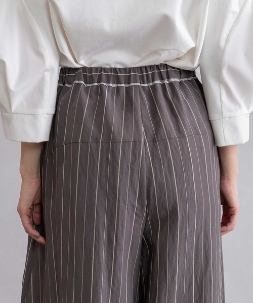 MARECHAL TERRE(マルシャルテル)の「ウエスタンタックワイドコクーンパンツ(その他パンツ・レディース・ブラック/ネイビー/チャコールグレー/ピンク・MEDIUM)」の21枚目の写真