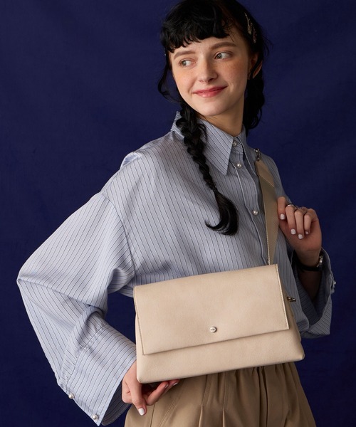 BONLECILL Marche(ボンルシールマルシェ)の「【BONLECILL Marche】2wayフラップショルダーバッグ/ボディバッグ(ショルダーバッグ・レディース・アイボリー/ブラック/キャメル/グレー・FREE)」の8枚目の写真