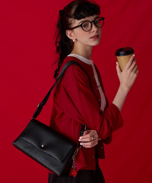 BONLECILL Marche(ボンルシールマルシェ)の「【BONLECILL Marche】2wayフラップショルダーバッグ/ボディバッグ(ショルダーバッグ・レディース・アイボリー/ブラック/キャメル/グレー・FREE)」の14枚目の写真