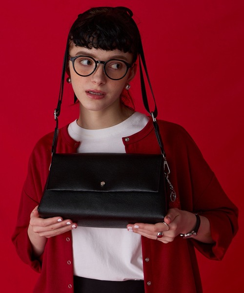 BONLECILL Marche(ボンルシールマルシェ)の「【BONLECILL Marche】2wayフラップショルダーバッグ/ボディバッグ(ショルダーバッグ・レディース・アイボリー/ブラック/キャメル/グレー・FREE)」の15枚目の写真