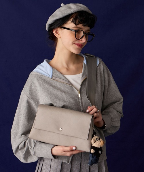 BONLECILL Marche(ボンルシールマルシェ)の「【BONLECILL Marche】2wayフラップショルダーバッグ/ボディバッグ(ショルダーバッグ・レディース・アイボリー/ブラック/キャメル/グレー・FREE)」の18枚目の写真