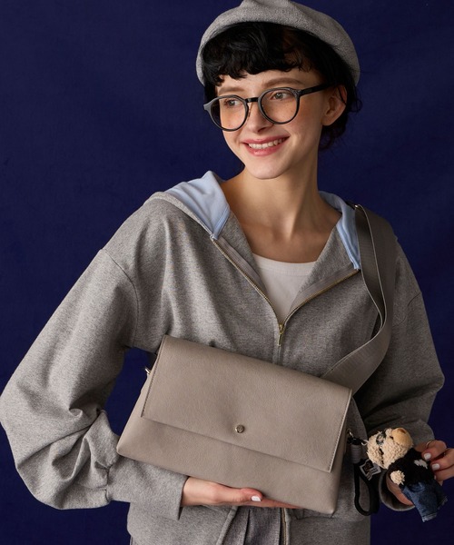 BONLECILL Marche(ボンルシールマルシェ)の「【BONLECILL Marche】2wayフラップショルダーバッグ/ボディバッグ(ショルダーバッグ・レディース・アイボリー/ブラック/キャメル/グレー・FREE)」の22枚目の写真