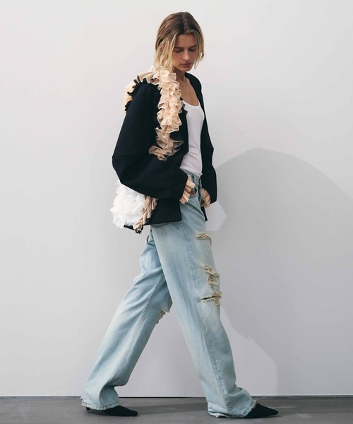 AKTE（アクテ）の「リップドデニムパンツ（デニムパンツ・レディース・ライトブルー・2T/2/1）」の2枚目の写真