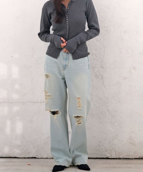 AKTE（アクテ）の「リップドデニムパンツ（デニムパンツ・レディース・ライトブルー・2T/2/1）」の17枚目の写真