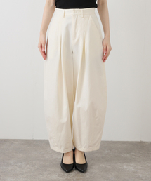 SLOBE IENA | パウダリーチノタックカーブトラウザー(チノパンツ)