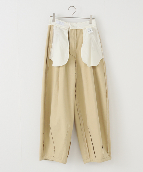 SLOBE IENA（スローブイエナ）の「パウダリーチノタックカーブトラウザー（チノパンツ・レディース・ベージュ/ホワイト・38/36）」の10枚目の写真