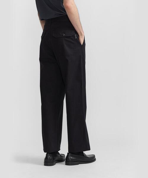 agnes b.（アニエスベー）の「メンズ コットン ギャバジン ストレート パンツ ”Antton”（その他パンツ・メンズ・ブラック・38/40/36）」の5枚目の写真