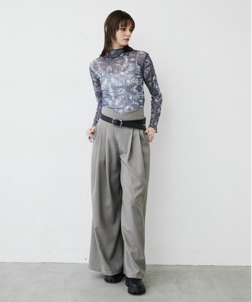 MONOe（モノエ）の「【ロングシーズン活躍】アソート柄ハイネックシアートップス（シャツ/ブラウス・レディース・ブルー/グレー/ブラック・FREE）」の4枚目の写真