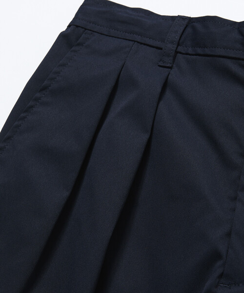 FREAK'S STORE(フリークスストア)の「限定展開 Easy Care Fabric ワイドシルエット ポリチノ ツータック スリークウォーター バレルショーツ(その他パンツ・メンズ・チャコールグレー/ネイビー/ベージュ/ブラック/オリーブ・LARGE/MEDIUM/SMALL)」の17枚目の写真