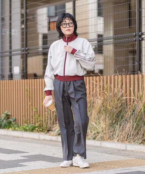 CONVERSE(コンバース)の「【CONVERSE/コンバース】【最旬トラックジャケット】ラインスリーブジャケット トリコット素材 スポーツMIX(ジャージ・レディース・ブラック/アイボリー/ブルー/グレー・LARGE/MEDIUM)」の16枚目の写真