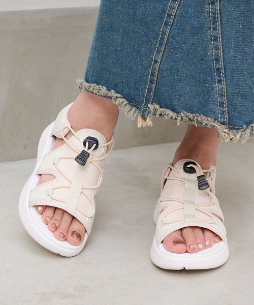 U.S. POLO ASSN.(ユーエスポロアッスン)の「【U.S. POLO ASSN.】ボリュームソール ワンポイント サンダル(サンダル・レディース・ブラック/ライトベージュ・22.5cm/23cm/23.5cm/24cm/24.5cm/25cm/25.5cm)」の4枚目の写真