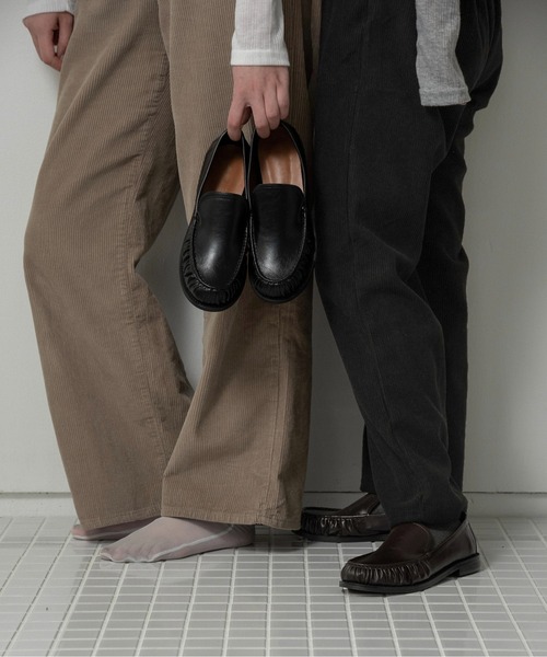 lawgy(ラウジー)の「gathered toe accent loafer / ギャザードトゥアクセントローファー(ローファー・レディース・ブラウン/ブラック・SMALL/MEDIUM/LARGE)」の7枚目の写真