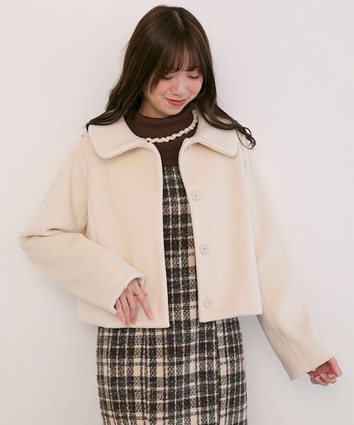 MAJESTIC LEGON(マジェスティックレゴン)の「マルチWAYファー×ビジューコート(その他アウター・レディース・アイボリー・MEDIUM)」の7枚目の写真