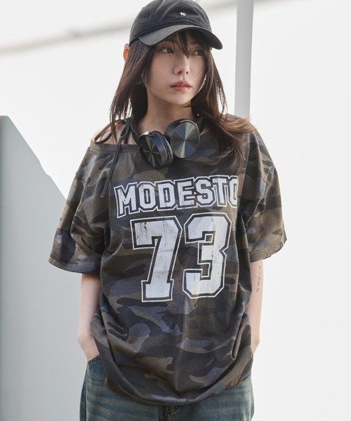 WEGO(ウィゴー)の「WEGO/2WAYグラフィックワンショルBIGT(Tシャツ/カットソー・レディース・その他6/その他4/その他1/その他2/その他3/その他5/その他8/その他7/その他9/その他11/その他12/その他10/その他13・FREE)」の4枚目の写真