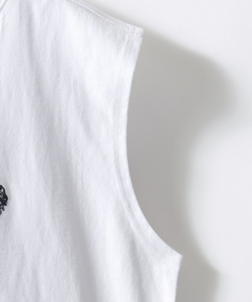 U.S. POLO ASSN.(ユーエスポロアッスン)の「U.S. POLO ASSN./ユーエスポロアッスン 別注 オーバーサイズ ワンポイント刺繍 ノースリーブシャツ タンクトップ(タンクトップ・メンズ・ダークグリーン/ボルドー/ブラック/ホワイト/オートミール・LL/L/M)」の13枚目の写真