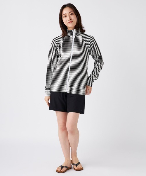 FILA(フィラ)の「【FILA:フィラ】レディースプリントタンキニ水着4点セット UV遮蔽率90%以上 挿入式カップ(水着・レディース・ブラック/ネイビー・SMALL/MEDIUM/LARGE/X-LARGE)」の22枚目の写真
