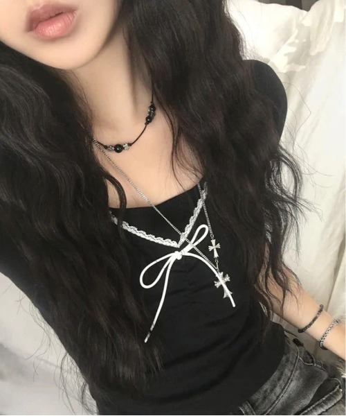 gossip!ロサンゼルス(ゴシップロサンゼルス)の「Y2K フロントリボン レーストリム タイト半袖Tシャツ(Tシャツ/カットソー・レディース・ブラック/ホワイト・M)」の7枚目の写真