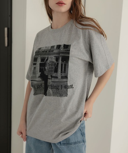 DONOBAN(ドノバン)の「スナップフォトTee(Tシャツ/カットソー・レディース・グレー/ホワイト・ONE SIZE)」の2枚目の写真