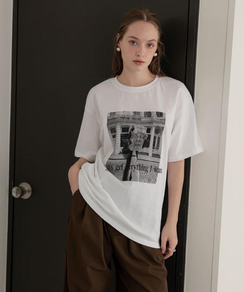 DONOBAN(ドノバン)の「スナップフォトTee(Tシャツ/カットソー・レディース・グレー/ホワイト・ONE SIZE)」の1枚目の写真