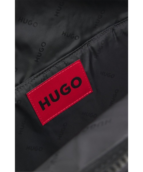 HUGO(ヒューゴ)の「バックパック ワイドセットロゴ ディテール(バックパック/リュック・メンズ・ブラック・ONESIZE)」の4枚目の写真