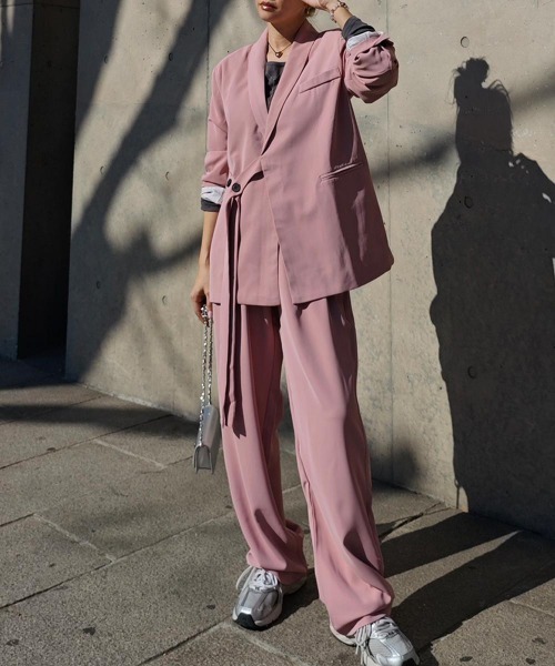 esutoreja（エストレジャ）の「サイドベルトジャケットセットアップ（セットアップ・レディース・アイボリー/ピンク・FREE）」の2枚目の写真