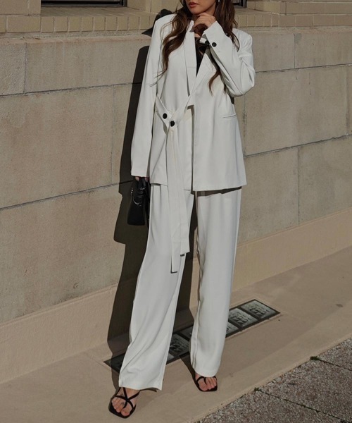 esutoreja（エストレジャ）の「サイドベルトジャケットセットアップ（セットアップ・レディース・アイボリー/ピンク・FREE）」の3枚目の写真