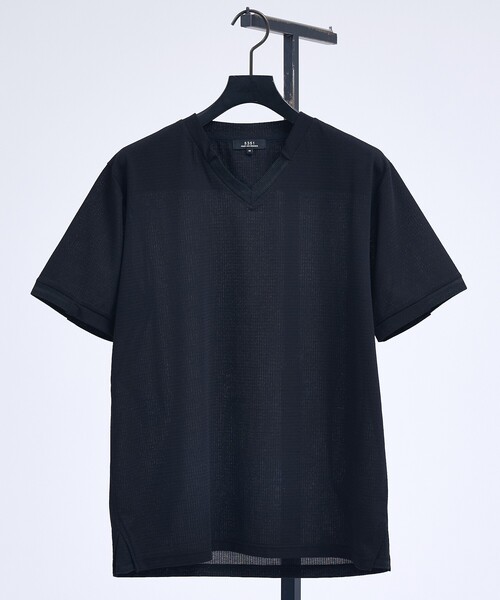 5351 POUR LES HOMMES（ゴーサンゴーイチプールオム）の「フィンリーチェック ジャガード VネックTシャツ（Tシャツ/カットソー・メンズ・ブラック/ストライプ・50/48/46/44）」の2枚目の写真