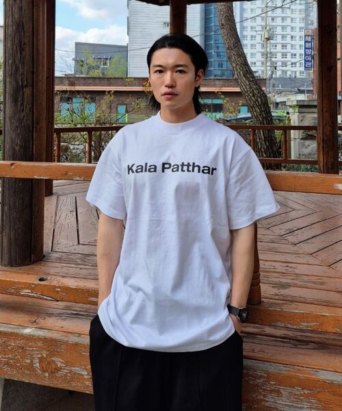 KALAPATTHAR(カラパタール)の「シグネチャーロゴ ルーズフィット Tシャツ - ホワイト(Tシャツ/カットソー・メンズ・その他・MEDIUM/LARGE/X-LARGE)」の15枚目の写真