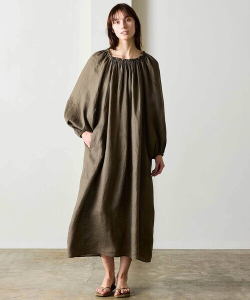 Bshop(ビショップ)の「WL | リネン バルーンスリーブドレス WOMEN(ワンピース・レディース・ブラック/ブラウン・F)」の1枚目の写真