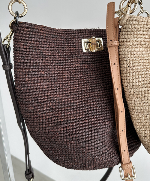 FRAMeWORK(フレームワーク)の「A POINT/アポワン 別注FENO チェーンbasketshoulder(かごバッグ・レディース・ブラウン/アイボリー・FREE)」の7枚目の写真