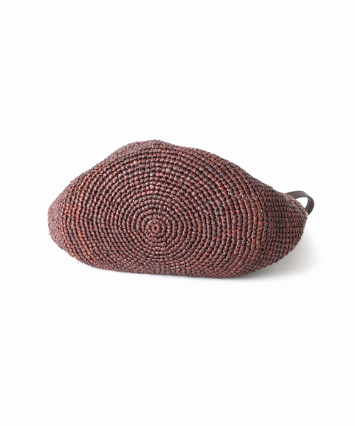 FRAMeWORK(フレームワーク)の「A POINT/アポワン 別注FENO チェーンbasketshoulder(かごバッグ・レディース・ブラウン/アイボリー・FREE)」の11枚目の写真