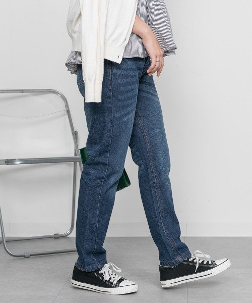 RCD(アールシーディー)の「ヴェンテージ加工 テーパードデニムパンツ(デニムパンツ・レディース・ブルー/ネイビー・M/LL/L)」の4枚目の写真