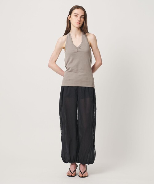 ATTISESSION(アティセッション)の「<ATTISESSION>バックタイ ホルターネック トップス(Tシャツ/カットソー・レディース・ブラック/グレー系・FREE)」の1枚目の写真