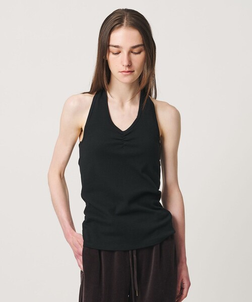 ATTISESSION(アティセッション)の「<ATTISESSION>バックタイ ホルターネック トップス(Tシャツ/カットソー・レディース・ブラック/グレー系・FREE)」の2枚目の写真