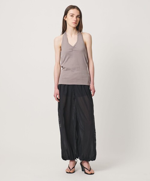 ATTISESSION(アティセッション)の「<ATTISESSION>バックタイ ホルターネック トップス(Tシャツ/カットソー・レディース・ブラック/グレー系・FREE)」の5枚目の写真
