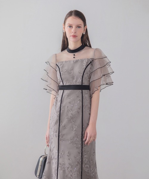 Leja(レジャ)の「【LEJA】ハイネックパイピングシアーチュールスリーブスパンコールリーフマーメイドワンピースドレス美脚効果結婚式 パーティードレス 成人式 二次会 同窓会 お呼ばれ オケージョン 20代 30代(ドレス・レディース・グレー/ブラック・SMALL/MEDIUM)」の2枚目の写真