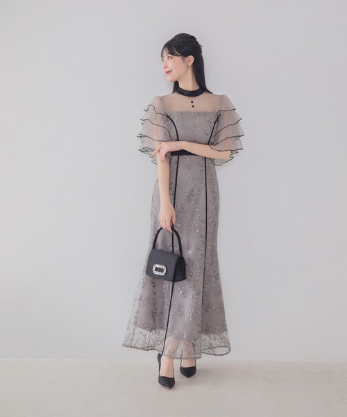 Leja(レジャ)の「【LEJA】ハイネックパイピングシアーチュールスリーブスパンコールリーフマーメイドワンピースドレス美脚効果結婚式 パーティードレス 成人式 二次会 同窓会 お呼ばれ オケージョン 20代 30代(ドレス・レディース・グレー/ブラック・SMALL/MEDIUM)」の4枚目の写真