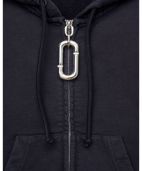 MARC JACOBS(マークジェイコブス)の「【NEW】POP J MARC CROPPED ZIP-UP/ポップ Jマーク クロップド ジップアップ(パーカー・レディース・ブラック×ゴールド・M/S/XS)」の7枚目の写真