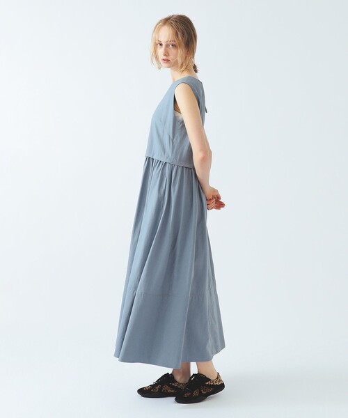 Ray BEAMS（レイビームス）の「【8/6 再値下げ】ギャザー キリカエ Vネック ノースリーブ ワンピース（ワンピース・レディース・ダークブラウン/ライトブルー/ブラック・0/1）」の21枚目の写真