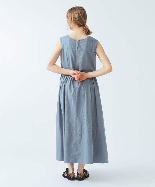 Ray BEAMS（レイビームス）の「【8/6 再値下げ】ギャザー キリカエ Vネック ノースリーブ ワンピース（ワンピース・レディース・ダークブラウン/ライトブルー/ブラック・0/1）」の20枚目の写真