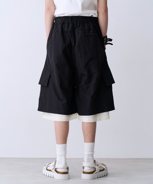 SeeSew(シーソー)の「【UNISEX】LAYERD WIDE SHORTPANTS/レイヤードワイドショートパンツ(その他パンツ・メンズ・グレー/ブラック/ネイビー・M/L)」の11枚目の写真