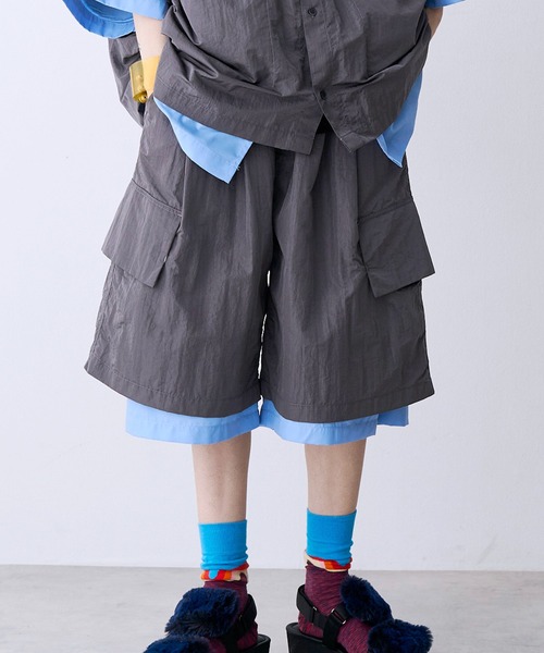 SeeSew(シーソー)の「【UNISEX】LAYERD WIDE SHORTPANTS/レイヤードワイドショートパンツ(その他パンツ・メンズ・グレー/ブラック/ネイビー・M/L)」の17枚目の写真