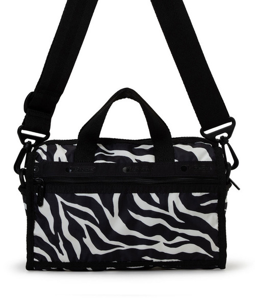 LeSportsac(レスポートサック)の「MINI DUFFEL CROSSBODY クリームブラックゼブラ(ショルダーバッグ・レディース・ブラック・FREE)」の5枚目の写真