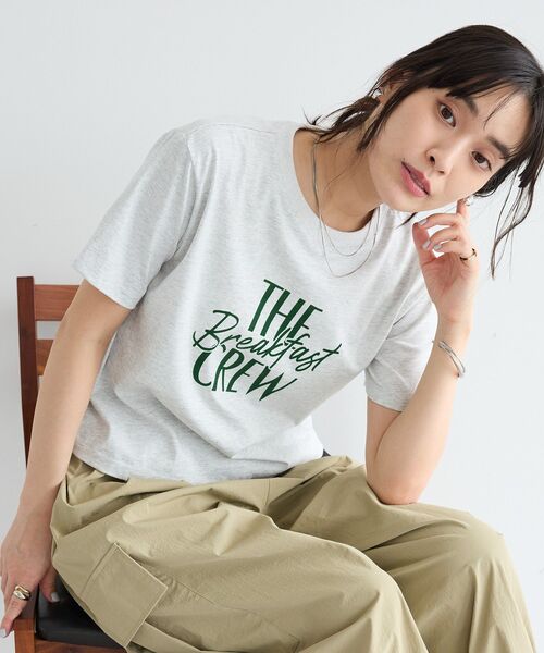 CRAFT STANDARD BOUTIQUE(クラフトスタンダードブティック)の「フロッキープリントTシャツ(Tシャツ/カットソー・レディース・ライトイエロー/ホワイト系その他/ブラウン・FREE)」の2枚目の写真