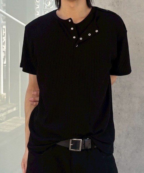 Never mind the XU / Chikashitsu+(ネバーマインド ザ エックスユー / チカシツプラス)の「【nmtc+】Shoulder Henley Eyelet Tee / 【エヌエムティーシープラス】アイレットヘンリーネックTシャツ(Tシャツ/カットソー・メンズ・ブラック/チャコール/アイボリー・ONE SIZE)」の17枚目の写真