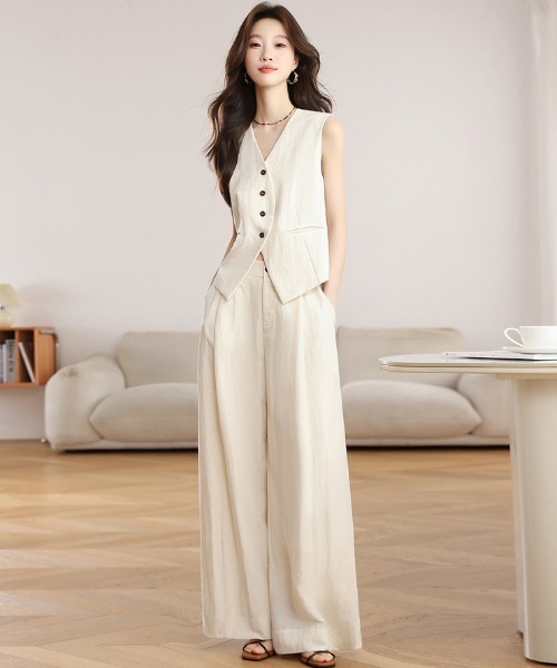 FAVORITO(ファヴォリート)の「ノースリーブトップスワイドパンツセットアップ(セットアップ・レディース・ベージュ・XL/L/M/S)」の12枚目の写真