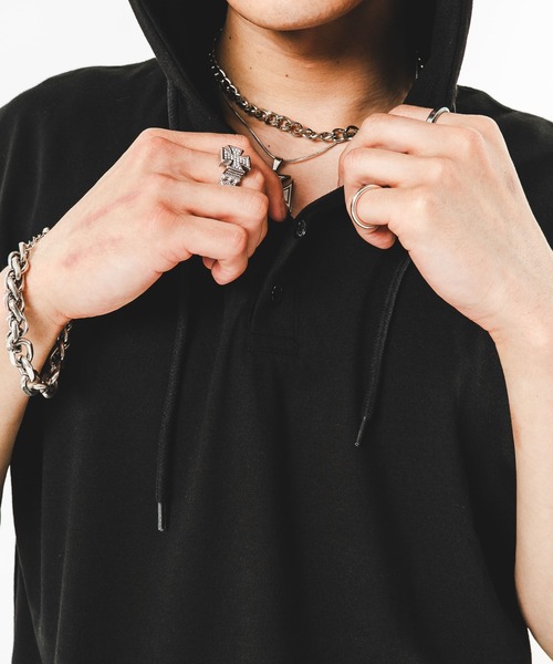 SHORT ROUND(ショートラウンド)の「SHORT ROUND/ヘンリーネックノースリーブパーカー(ベスト・メンズ・ブラック・LARGE/MEDIUM)」の6枚目の写真