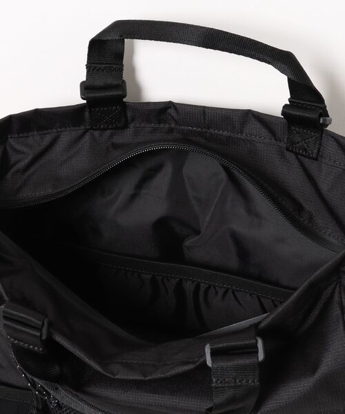 NEW ERA(ニューエラ)の「NEWERA ニューエラ エクスプローラー トートバッグ 22L 150D NEW ERAロゴ(トートバッグ・メンズ・ブラック・FREE)」の4枚目の写真